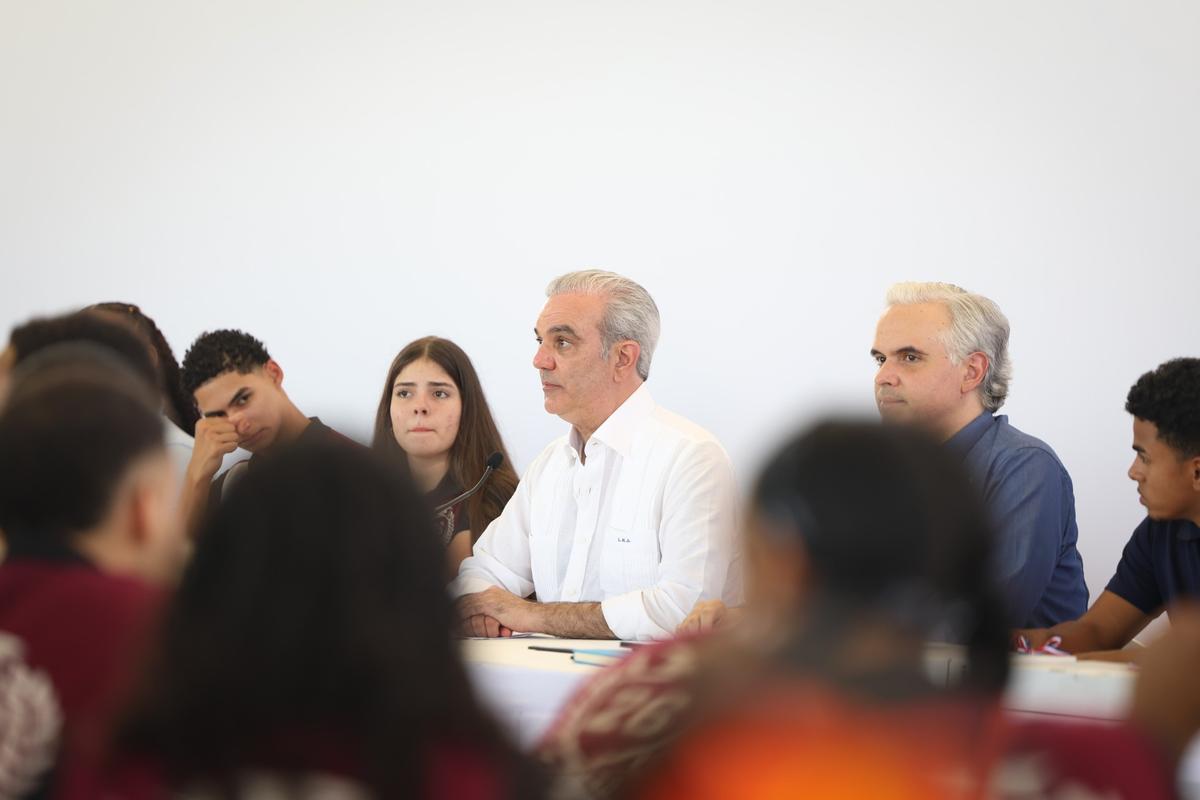 El presidente Luis Abinader durante un acto oficial
