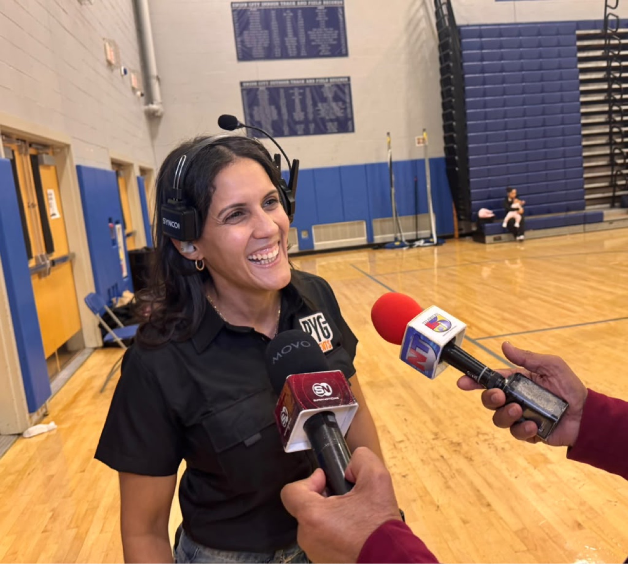 Entrevista durante el III Clásico Hugo Cabrera en el gimnasio de Union City High School, Nueva Jersey