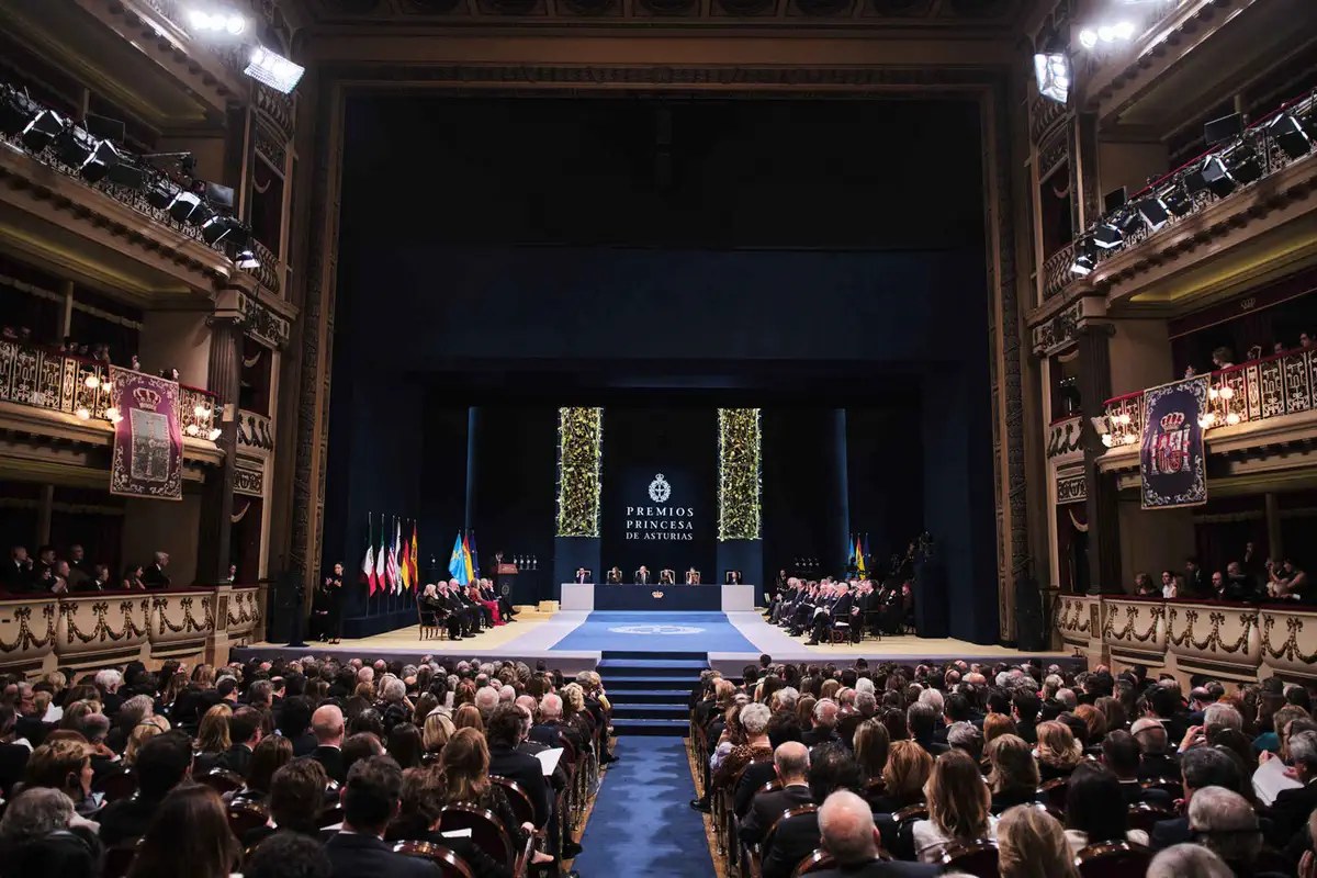 Escenario del Teatro Campoamor de Oviedo durante la ceremonia de los Premios Princesa de Asturias